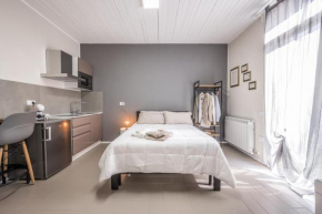 Suite 649 Mono con terrazzo Modena